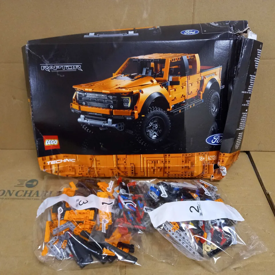 LEGO TECHNIC FORD F-150 RAPTOR BUILDING SET 42126 RRP £124.99
