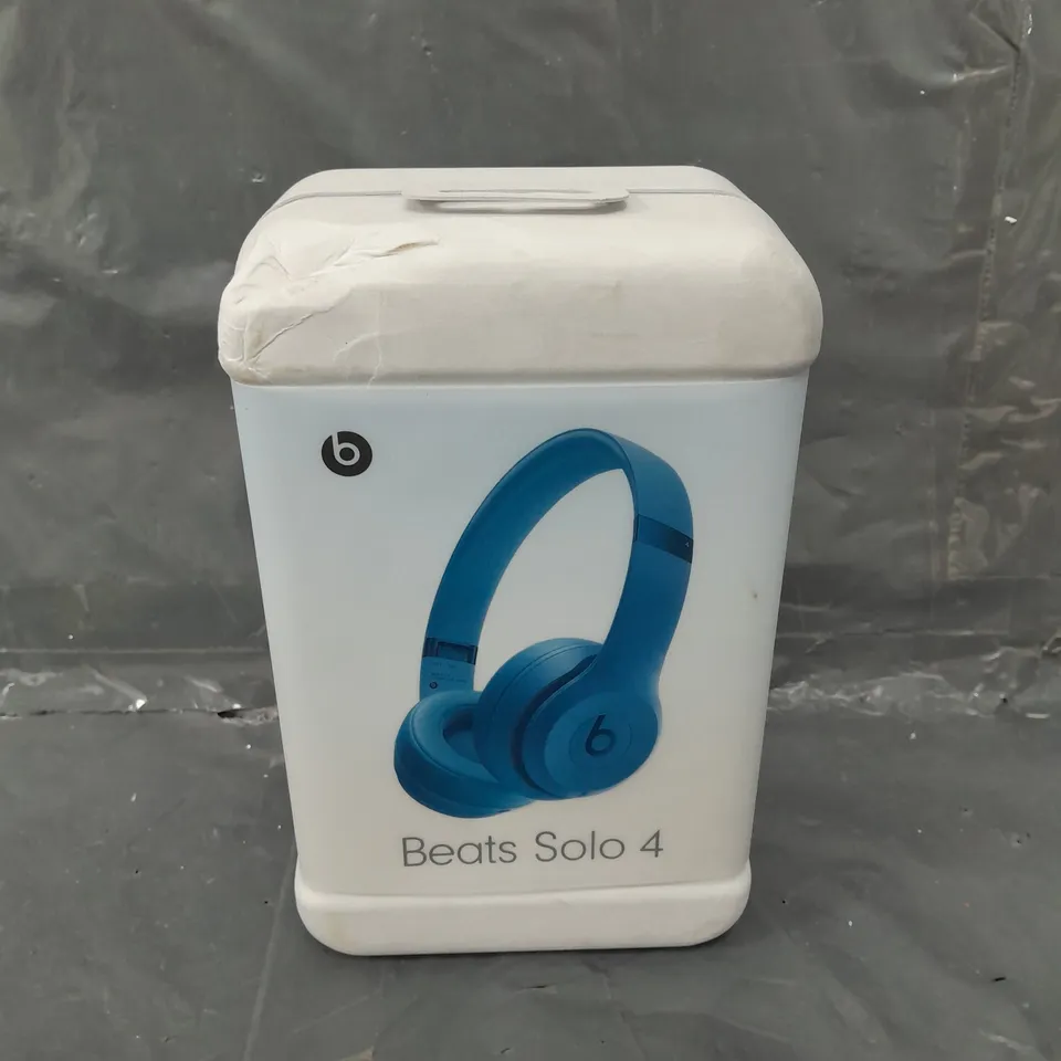 BEATS SOLO 4 - ON-EAR WIRELESS HEADPHONES