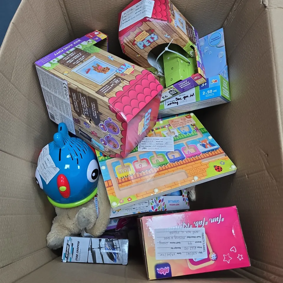BOX OF APPROXIMATELY 10 ASSORTED TOYS INCLUDING PITTER PATTER PETS WALK ALONG PUPPY, WOODLETS MAGNETIC SORTING MAZE AND LITTLE LOT TWISTY MUSICAL CATERPILLAR