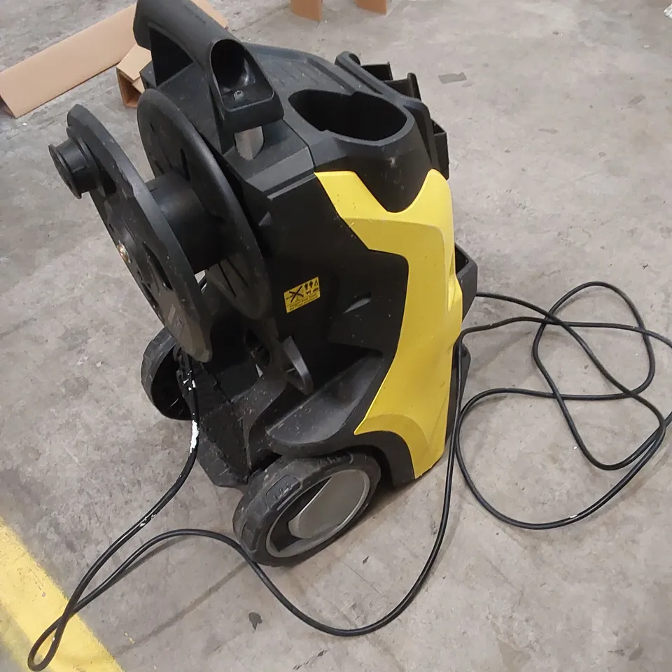 KARCHER K7 PREMIUM PLUS, FULL CONTROL PRESSURE WASHER - PIECES VISIBLY MISSING 