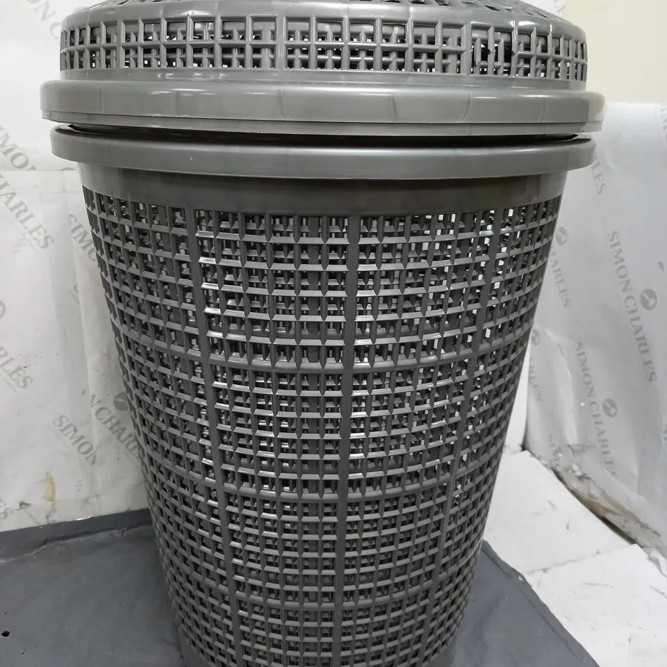 SET OF 2 LAUNDRY STORAGE BASKETS