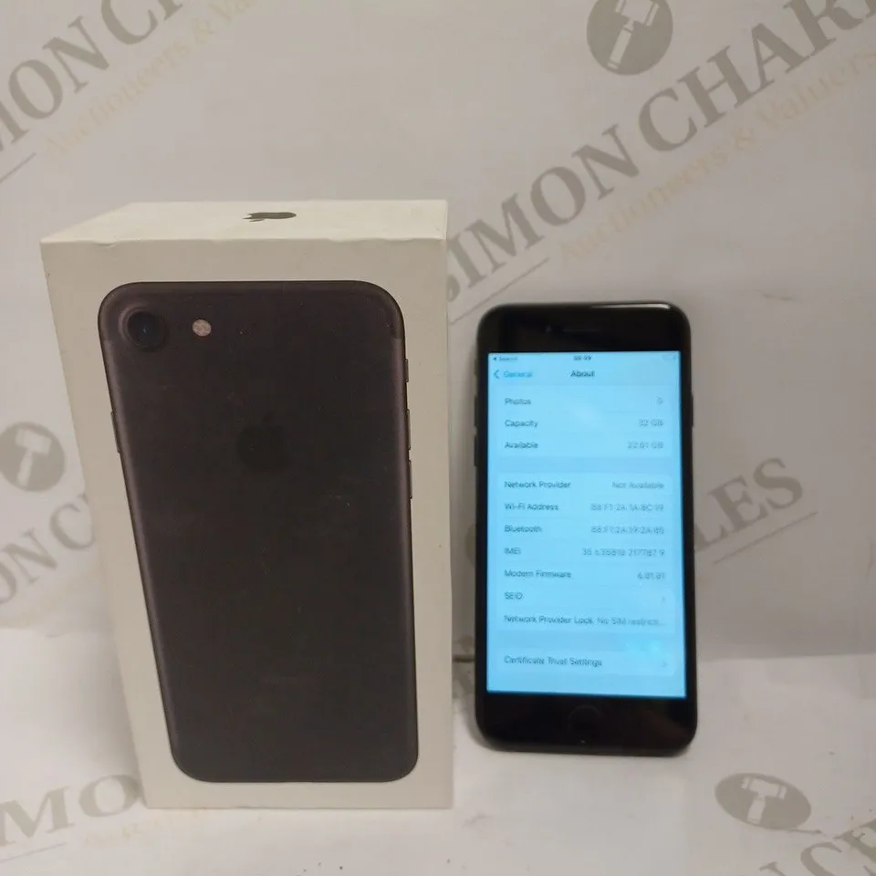 BOXED APPLE IPHONE 7 (A1778)