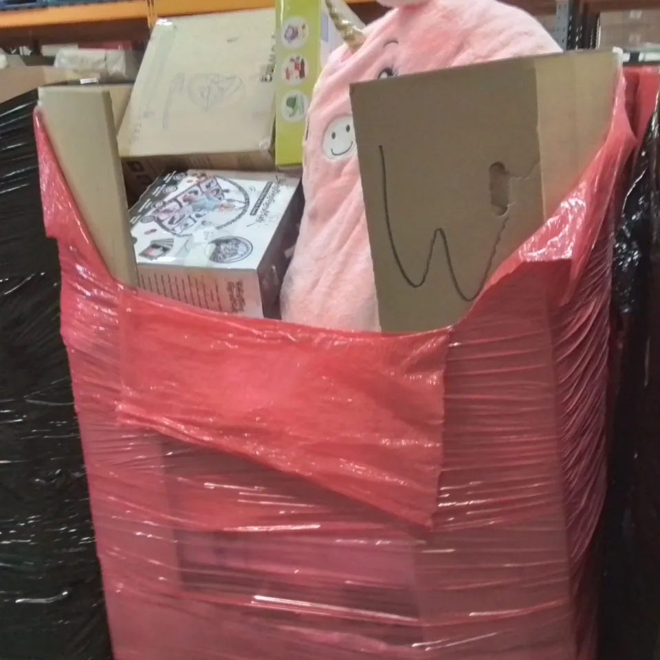 PALLET OF ASSORTED ITEMS INCLUDING: BABY SWING, BABY GYM MATS, UNICORN BEAN BAG, BABY UPSEAT ECT