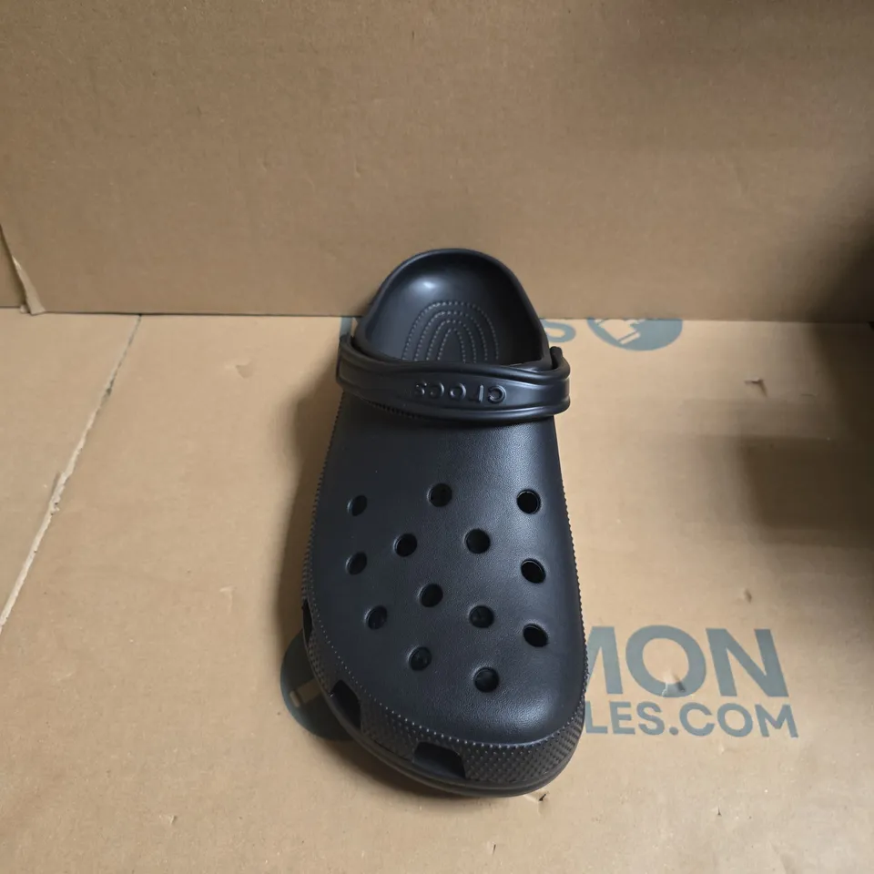 CROCS CLASSIC BLACK CLOG – UK 10