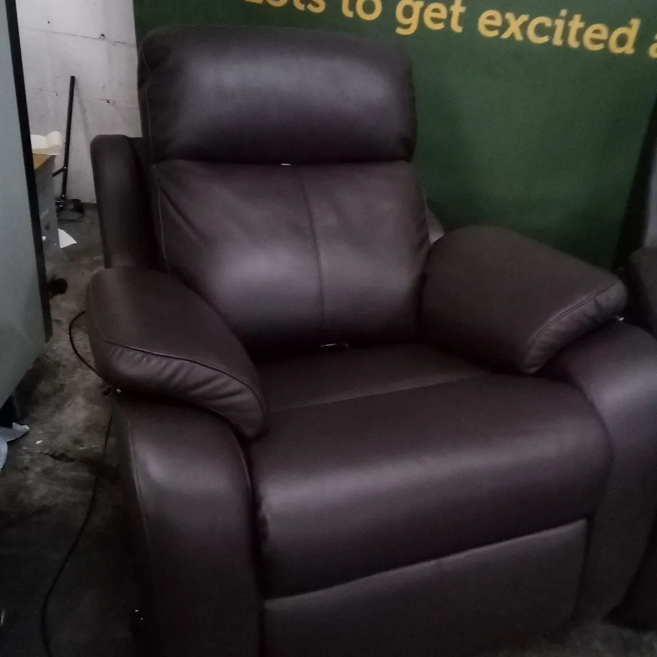 DESIGNER G PLAN MADE KINGSBURY CAPRI CHOCOLATE LEATHER ELECTRIC RECLINING THREE SEATER SOFA, ELECTRIC RECLINING ARM CHAIR AND FIXED ARMCHAIR