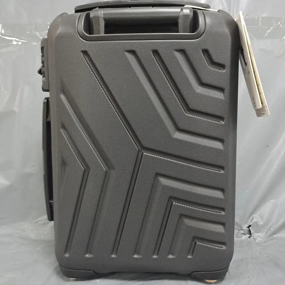 IT LUGGAGE CONVERTIBLE BLACK UNDERSEAT SUITCASE