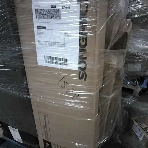 PALLET OF HOUSEHOLD ITEMS TO INCLUDE TRAMPOLINE PAD, STORAGE SHELF,  SUN LOUNGER,  TV CABINET AND OTHER ASSORTED ITEMS...