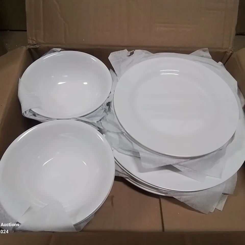 BOXED WHITE ROUND MELAMINE 18 PIECE DINNER SET