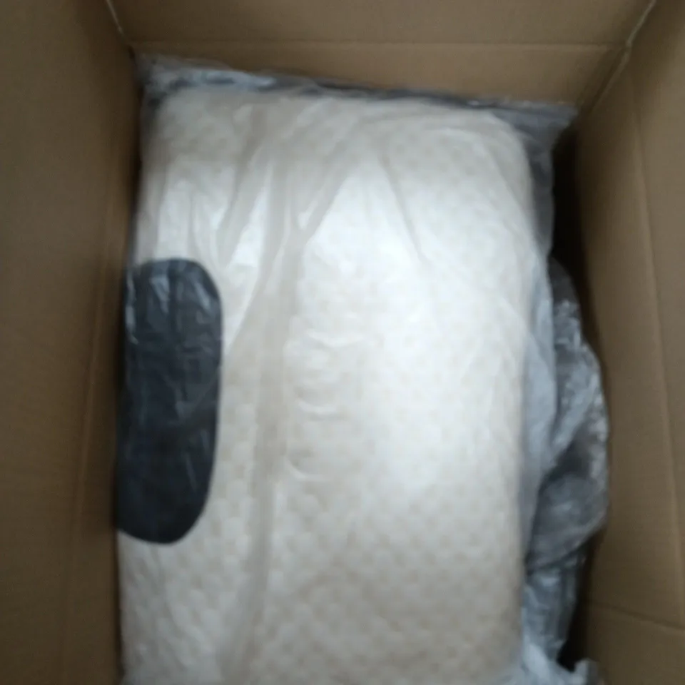 BOX OF APPROXIMATELY 5 ASSORTED ITEMS INCLUDING AN INDOOR FLAG POLE, AND 2 CUSHIONS