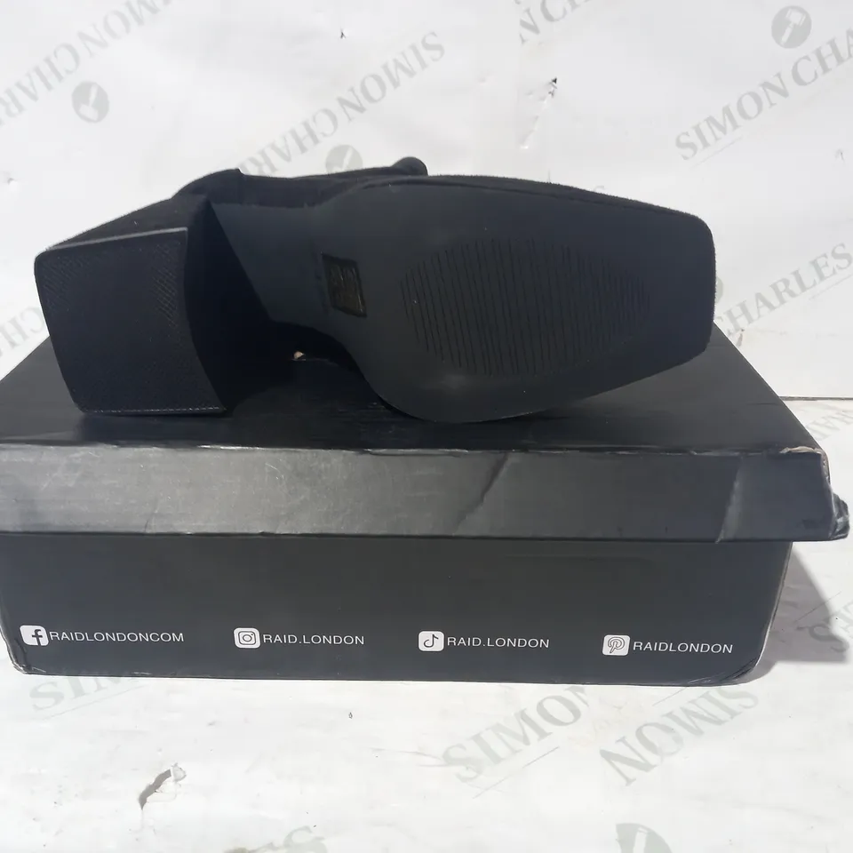 BOXED PAIR OF RAID FAUX SUEDE CHUNKY HEELED BOOTS IN BLACK UK SIZE 4