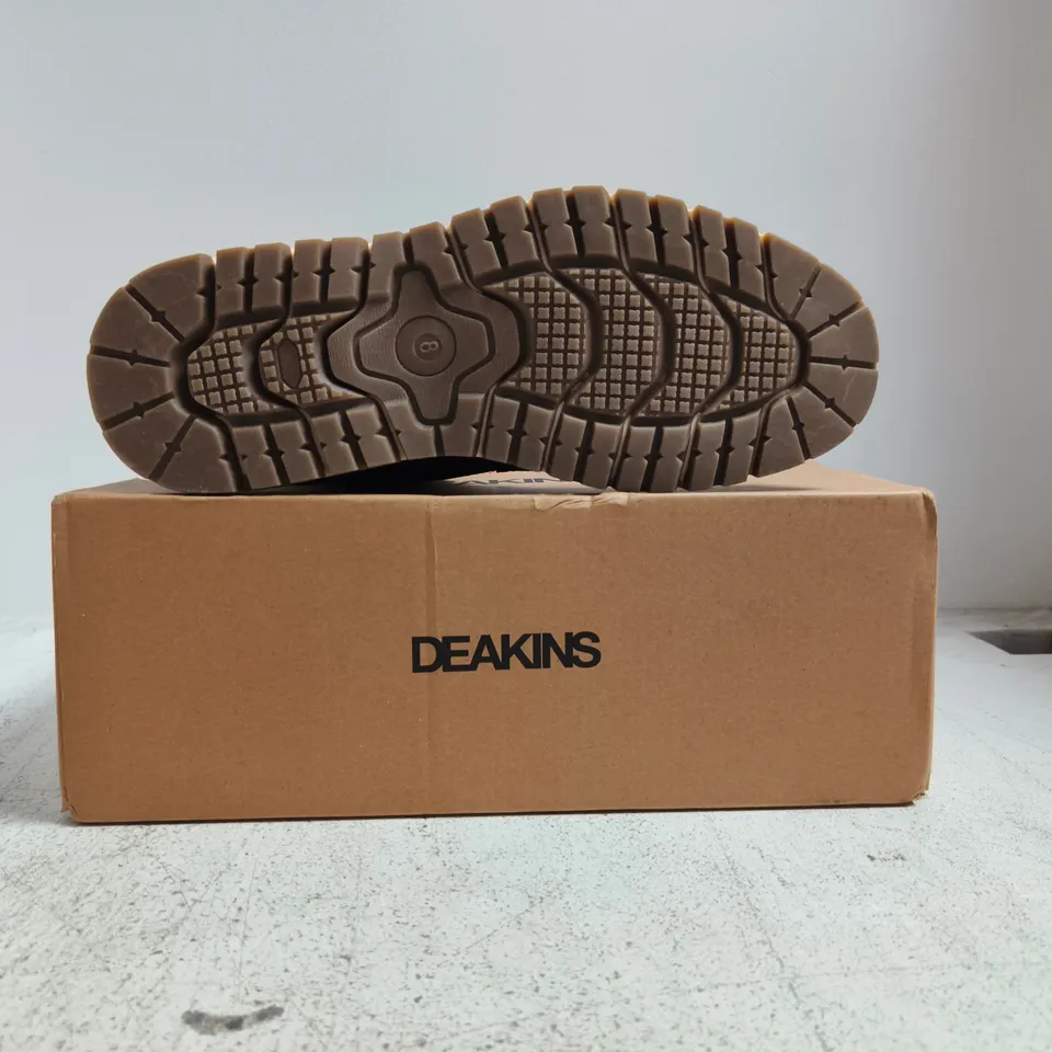 BOXED PAIR OF DEAKINS OXFORD ANKLE BOOTS IN TAN SIZE UK 8