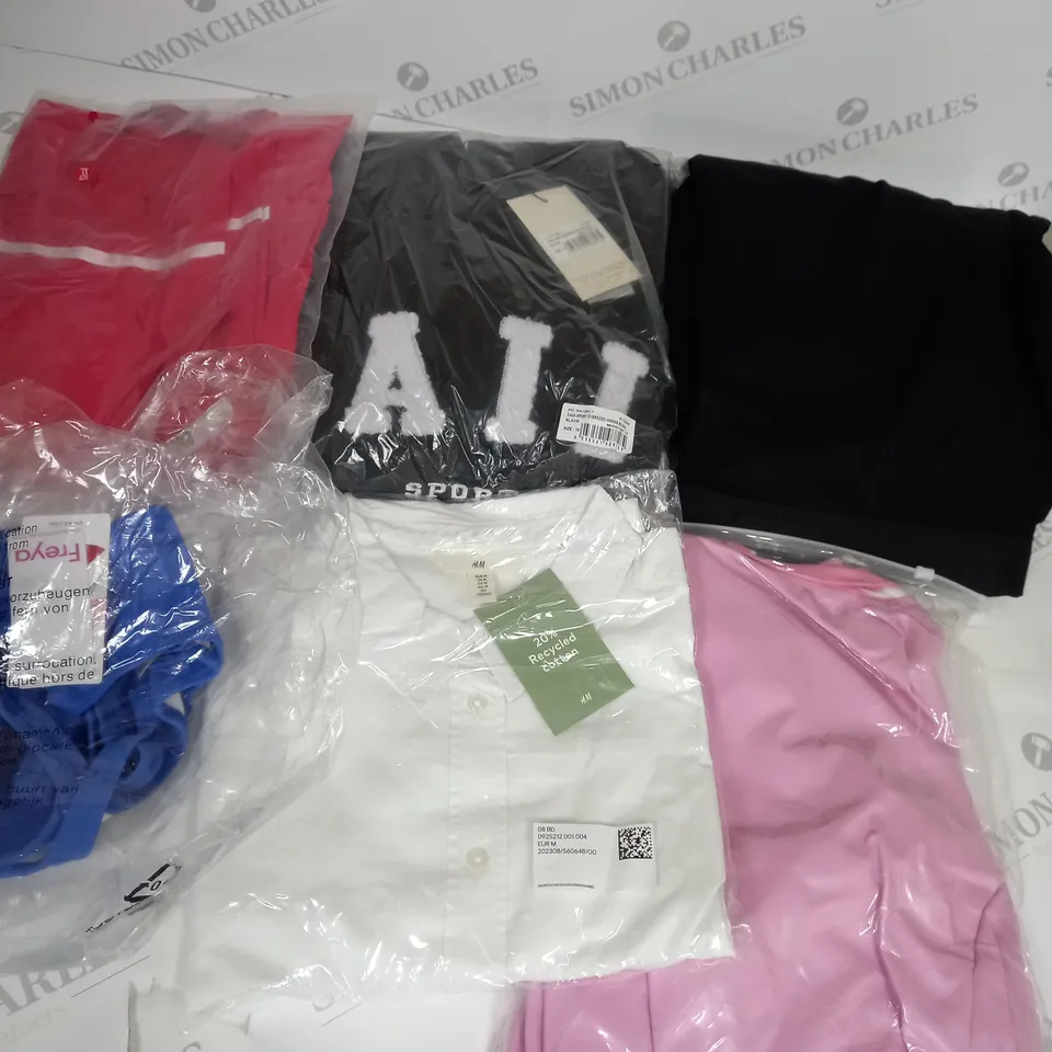 BOX OF APPROX. 50 ASSORTED CLOTHING VARYING IN SIZE/COLOUR/STYLE TO INCLUDE:  TOPS, TROUSERS, JUMPERS