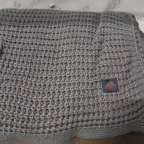 BRAND NEW SEALED BEDECK KNITTED THROW 150CMX200CM