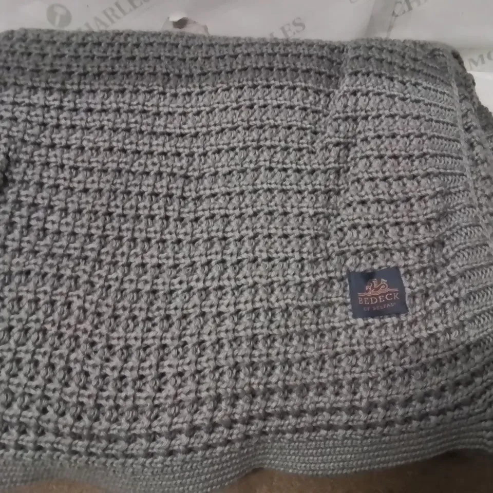 BRAND NEW SEALED BEDECK KNITTED THROW 150CMX200CM