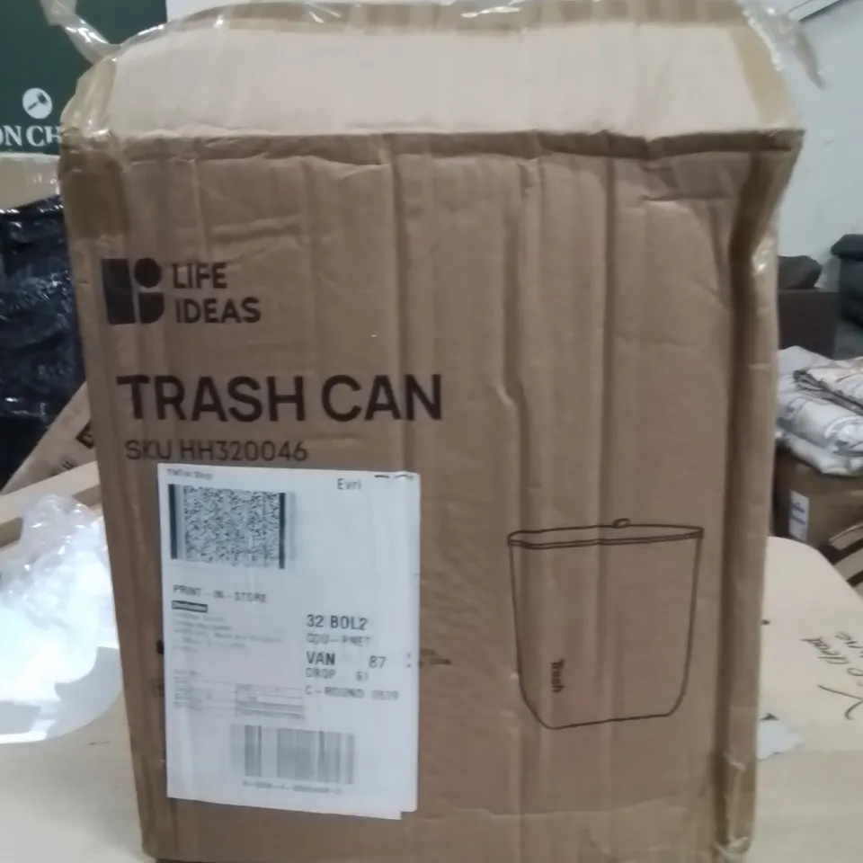 BOXED TRASH CAN 