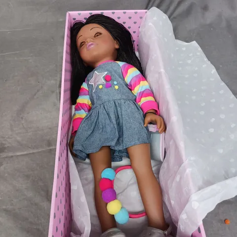 BOXED DESIGN FRIEND DOLL 