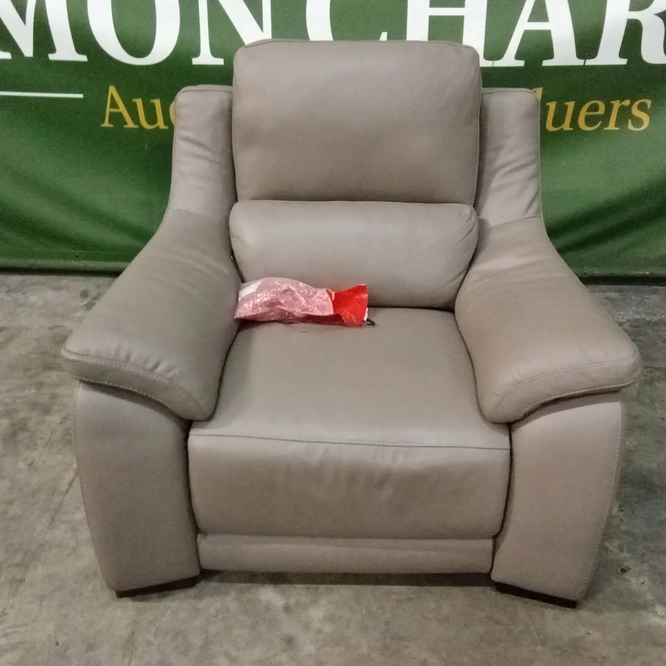 QUALITY DESIGNER ITALIAN MADE DEGANO LEATHER ELECTRIC RECLINER ARMCHAIR