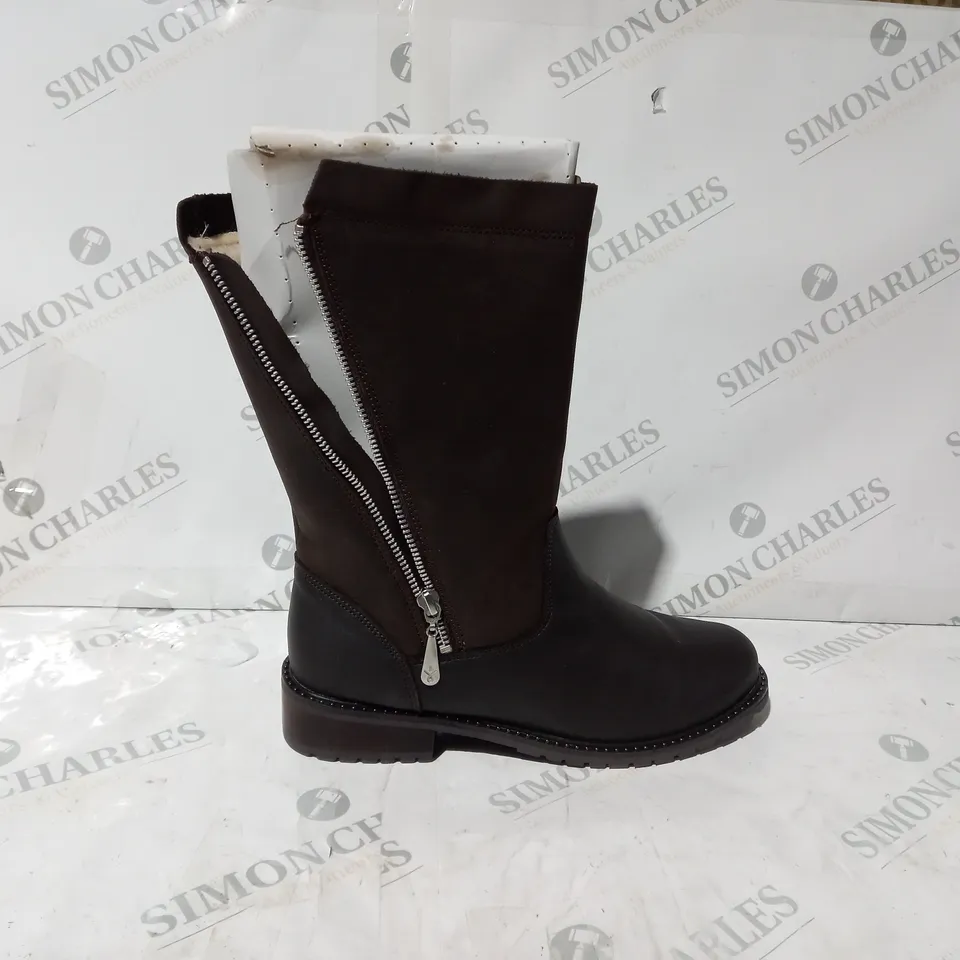 BOXED PAIR OF EMU AUSTRALIA EXPLORER YANCOAL WATERPROOF LEATHER & SUEDE MID-CALF BOOTS IN ESPRESSO BROWN UK SIZE 6