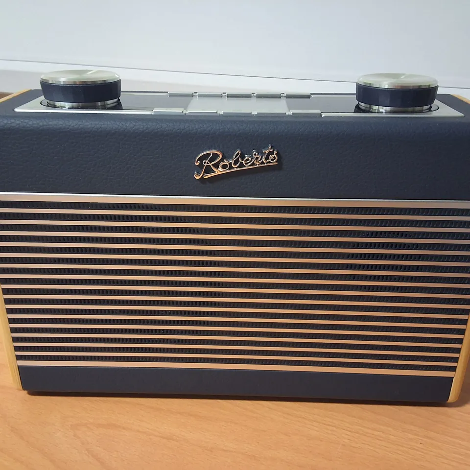 BOXED ROBERTS RAMBLER MAX DAB+ PORTABLE RADIO
