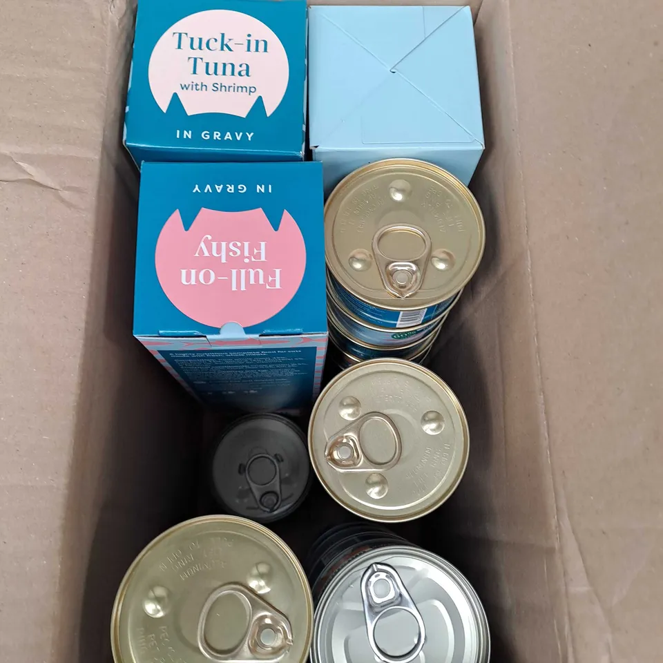 BOXED UNTAMED APPROX 20 ASSORTED CATFOOD ITEMS TO INCLUDE TINS AND PUREE