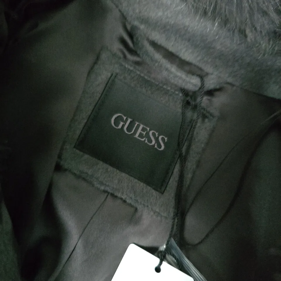 GUESS WOMEN'S GREY WOOL COAT WITH FUR COLLAR – BELTED, TAG - MEDIUM