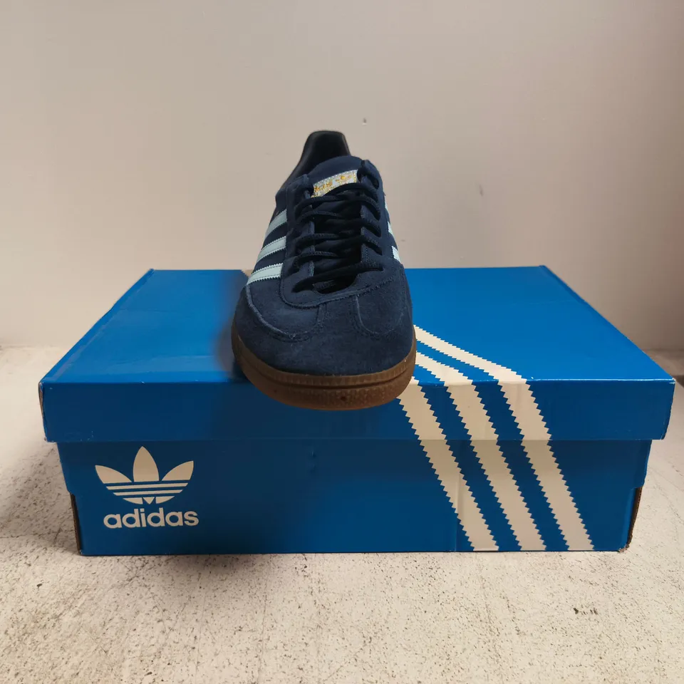 BOXED PAIR OF ADIDAS HANDBALL SPEZIAL TRAINERS IN NAVY/SKY BLUE SIZE UK 12