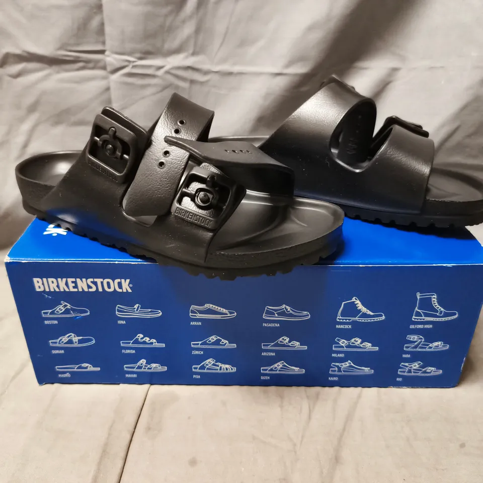 BOXED PAIR OF BIRKENSTOCK ARIZONA EVA SANDALS IN BLACK SIZE UK 2.5