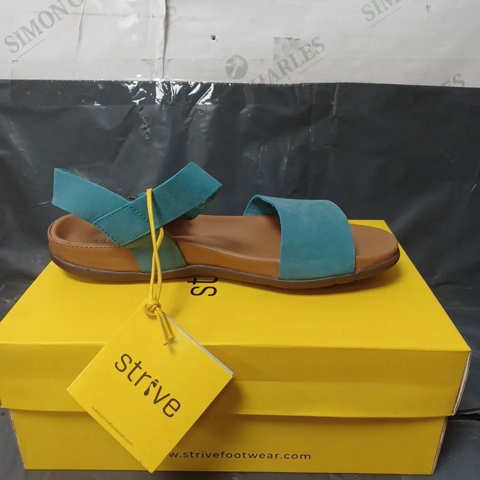 STRIVE LADIES SANDALS TEAL SIZE 7
