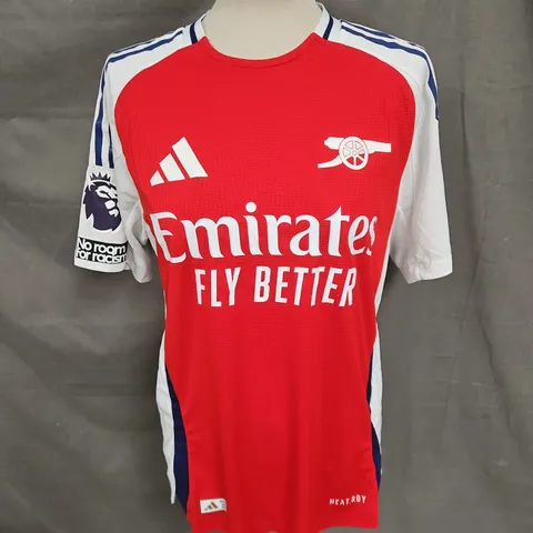 ADIDAS SLIM FIT FOOTBALL JERSEY IN RED/WHITE SIZEM