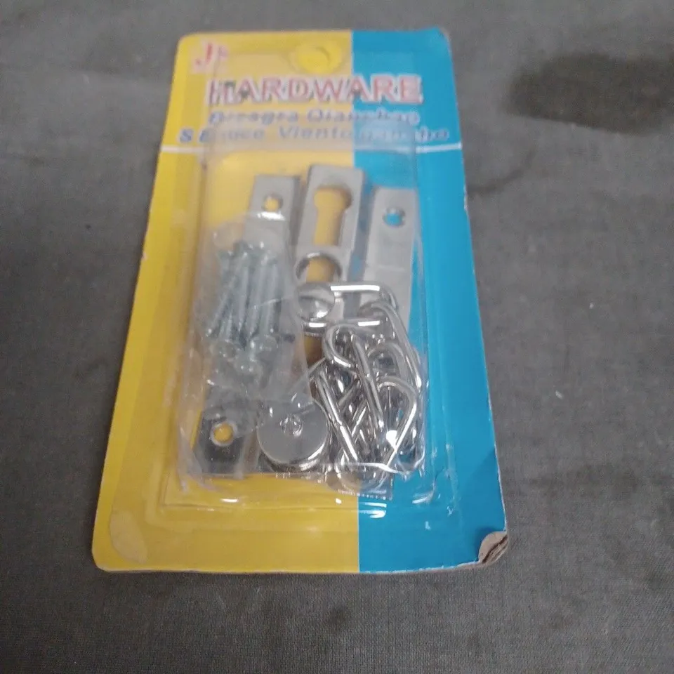 APPROXIMATELY 20 ASSORTED HOUSEHOLD ITEMS INCLUDING JAR / BOTTLE OPENER , DOOR CHAIN AND PLIERS