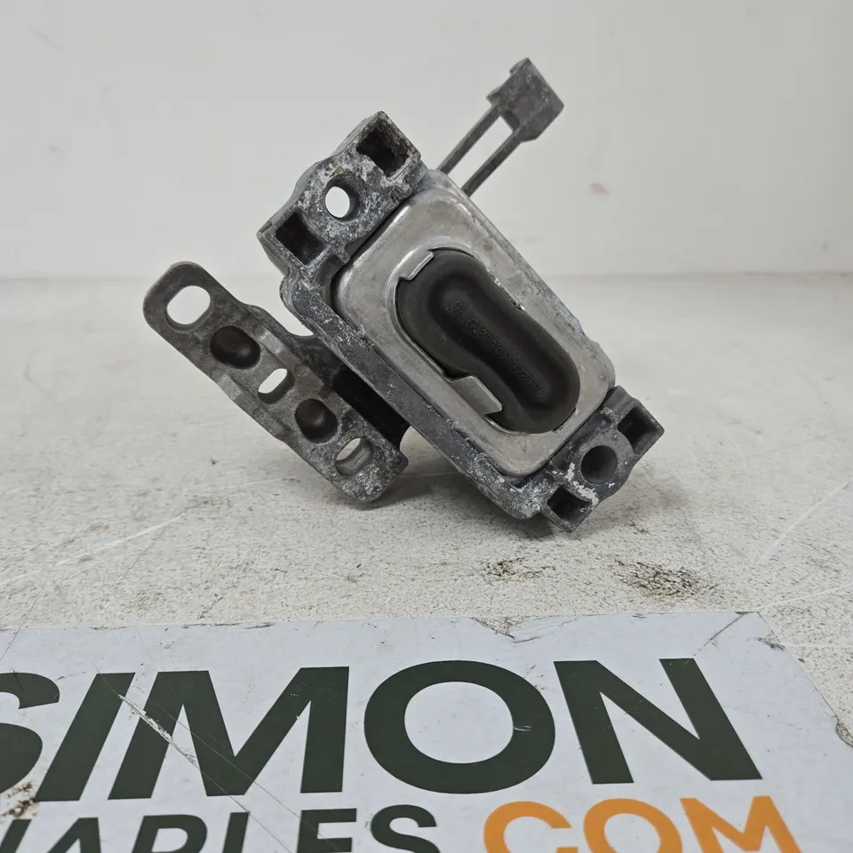 AUTOMOTIVE LATCH/LOCK MECHANISM COMPONENT