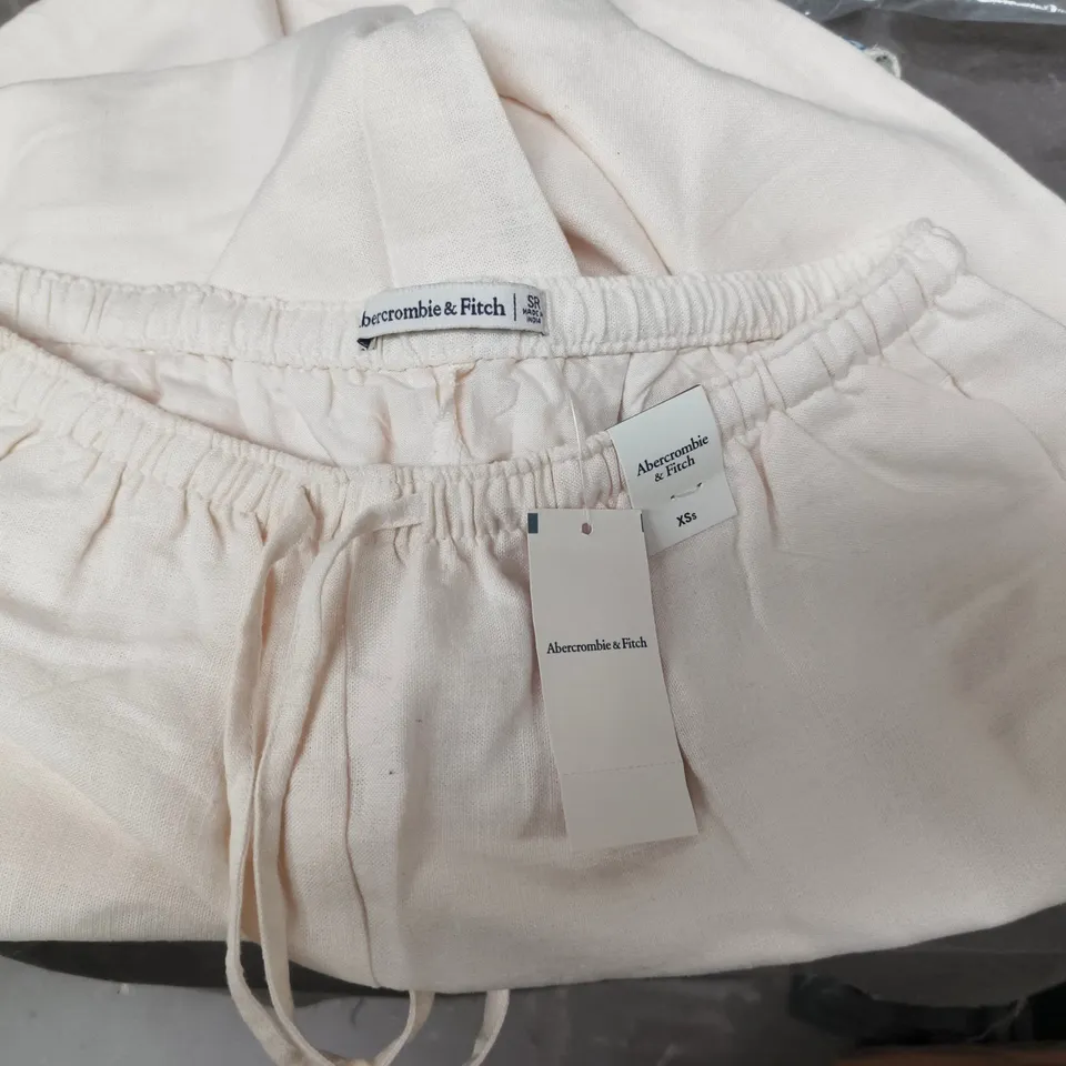 ABERCROMBIE & FITCH CREAM EMBROIDERED HEM TROUSERS – UK SIZE XS