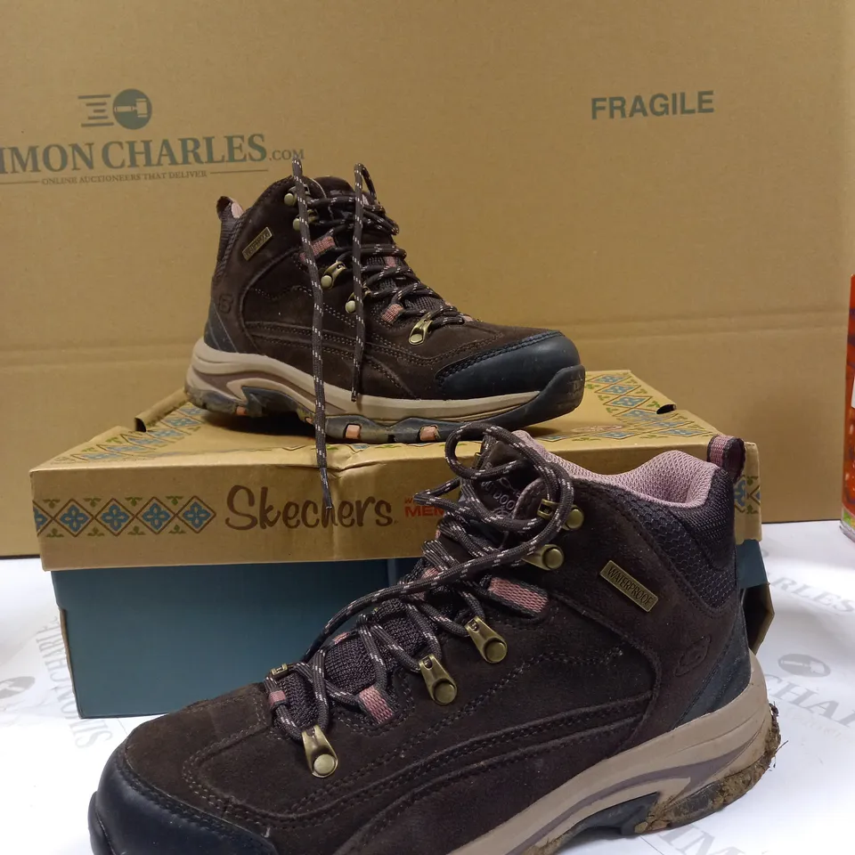 HIKING/WALKING BOOTS BY SKECHERS - CHOCOLATE - UK 5.5