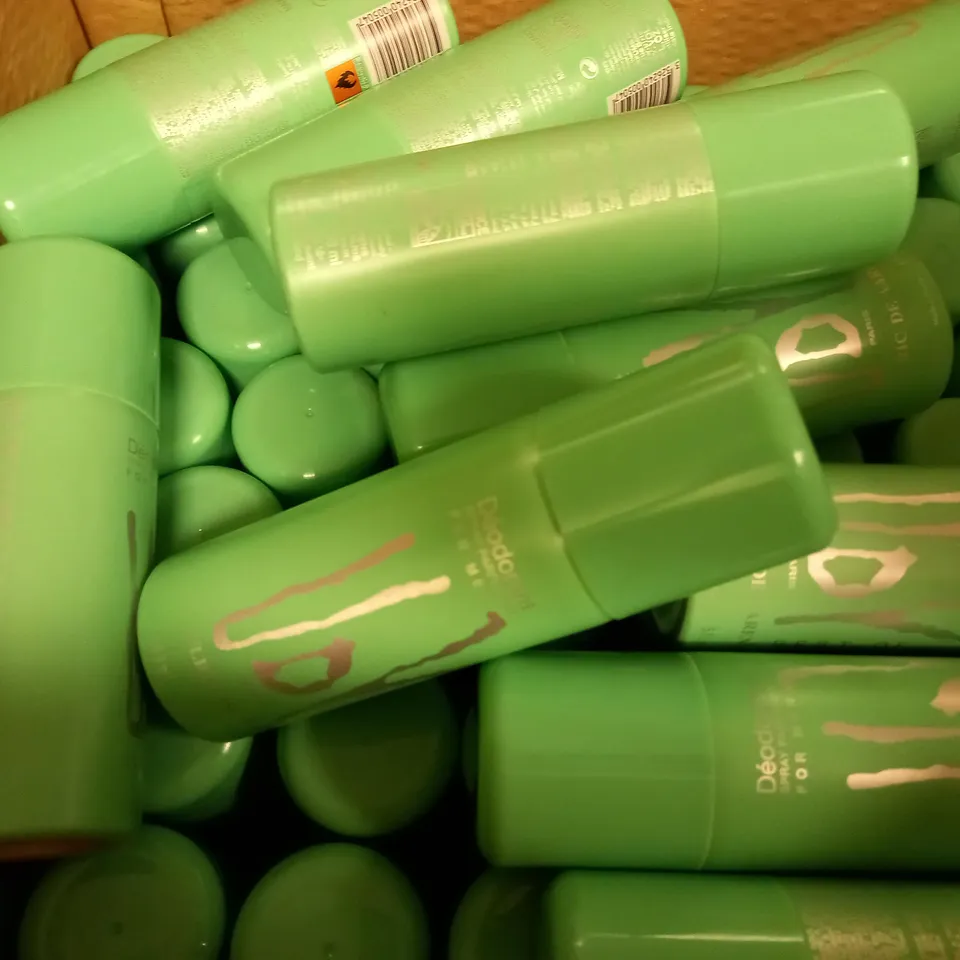 LOT OF APPROX 20 X 150ML UDV BEST OF ULRIC DE VARENS DEODORANT SPRAY