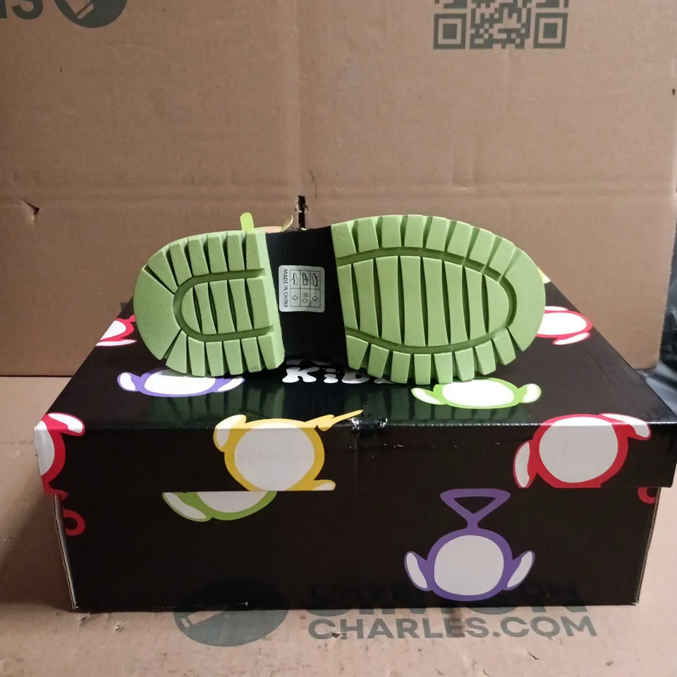 KOI KIDZ TUBBYTRONIC DISPY HEAD BOOTS BLACK AND GREEN SIZE 11