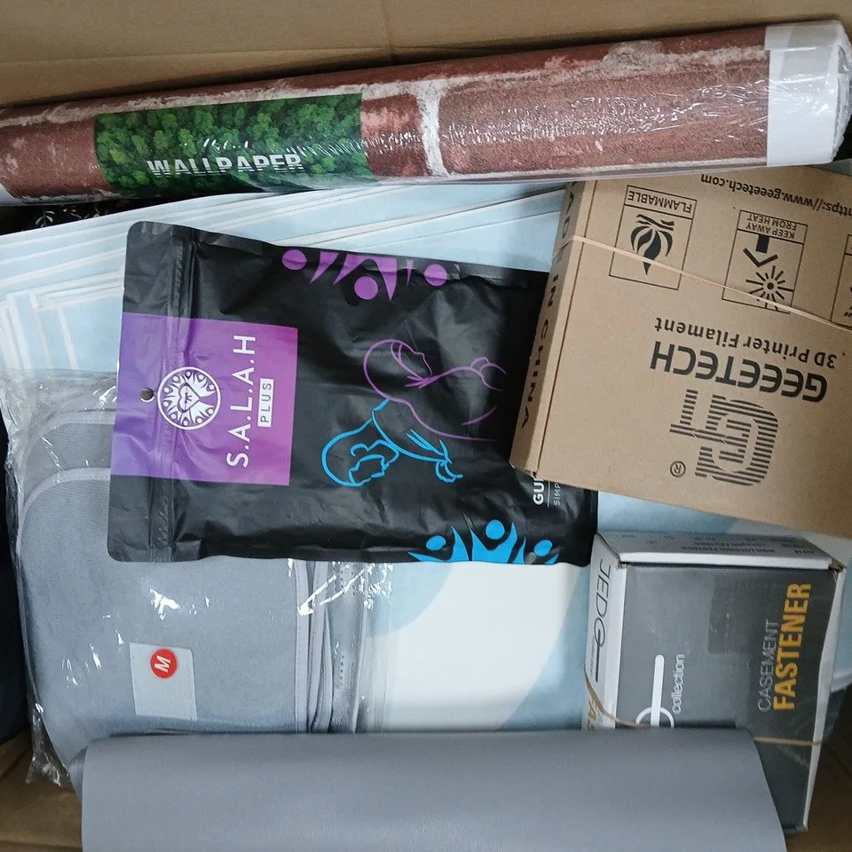 APPROXIMATELY 15 ASSORTED HOUSEHOLD ITEMS TO INCLUDE WALLPAPER, GEEETECH 3D PRINTER FILAMENT, SALAH PLUS GUIDED PRAYER MAT, ETC