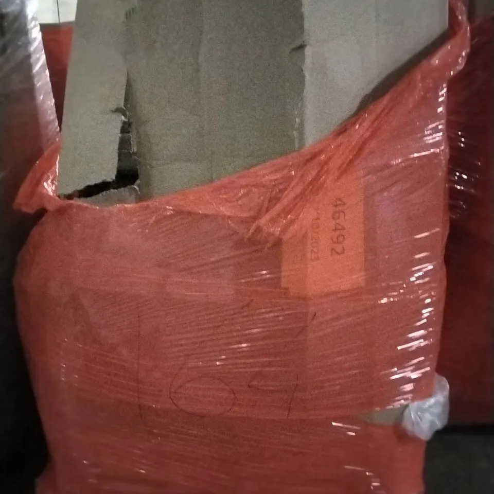 PALLET OF ASSORTED ITEMS INCLUDING HOMIDEC DRYING RACK, LED BATTEN LIGHT, INSECT KILLER, EXTENDABLE CLOTHES DRYER, OUTDOOR CLOTHES LINE, OUTDOOR RUG