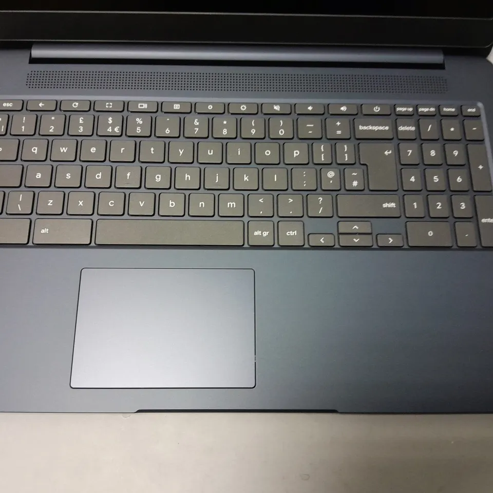 LENOVO IDEAPAD 3 CHROMEBOOK WITH INTEL PENTIUM SILVER IN MIDNIGHT BLUE - 15IJL6