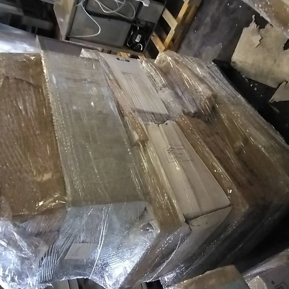 PALLET OF APPROXIMATELY 16 MIX ITEMS INCLUDING BASIN + TOILET UNIT