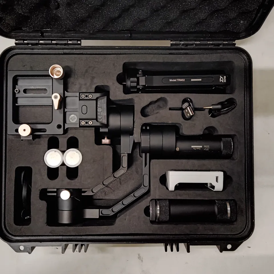 ZHIYUN GIMBAL STABILISER KIT (MODEL TRM02) – HARD CASE INCLUDED