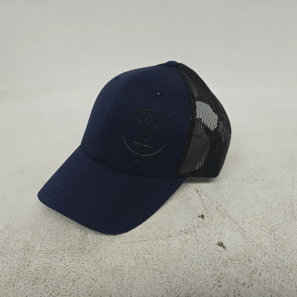 THRUDARK CAP IN MIDNIGHT NAVY - ONE SIZE