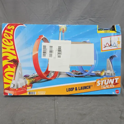 BOXED HOT WHEELS LOOP & LAUNCH TRACK SET