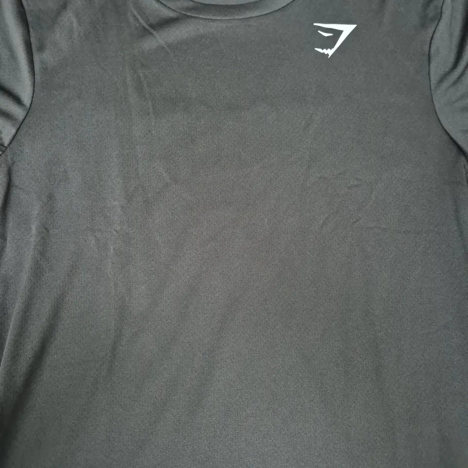 GYM SHARK RUNNING DEPT. T-SHIRT IN BLACK SIZE SMALL