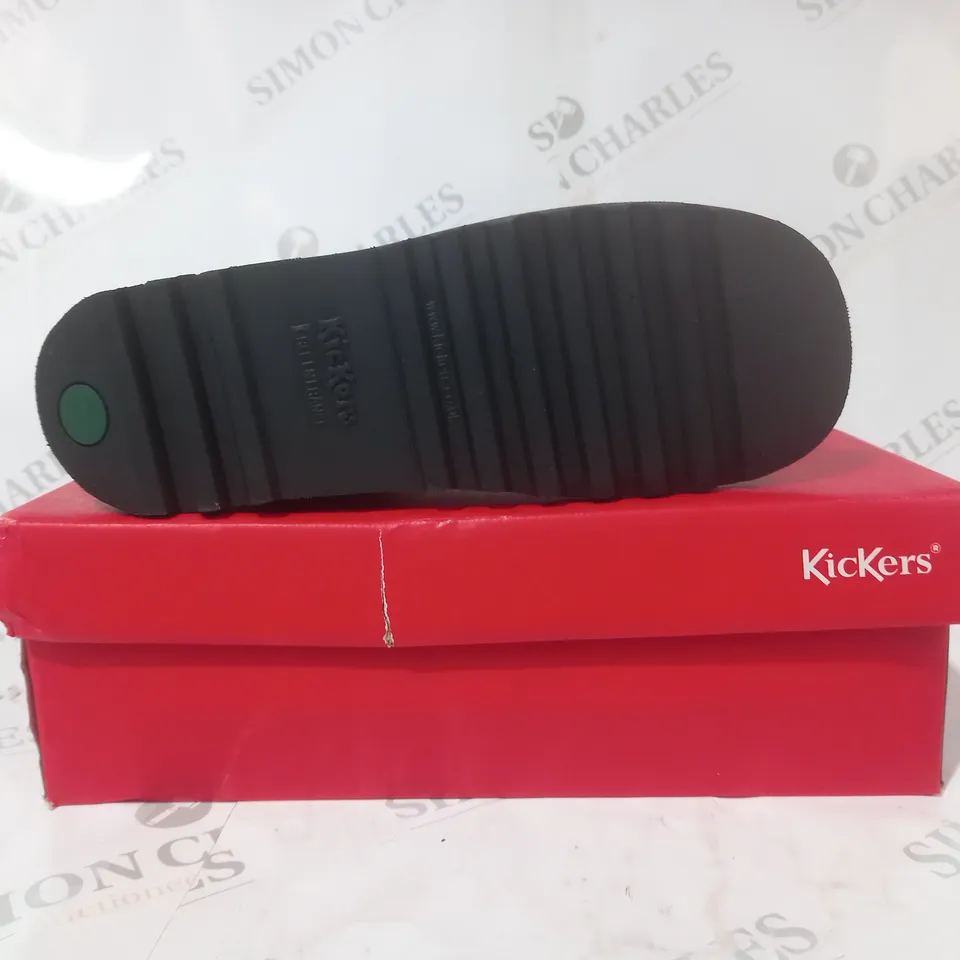 BOXED PAIR OF KICKERS SHOES IN GLOSSY BLACK EU SIZE 38