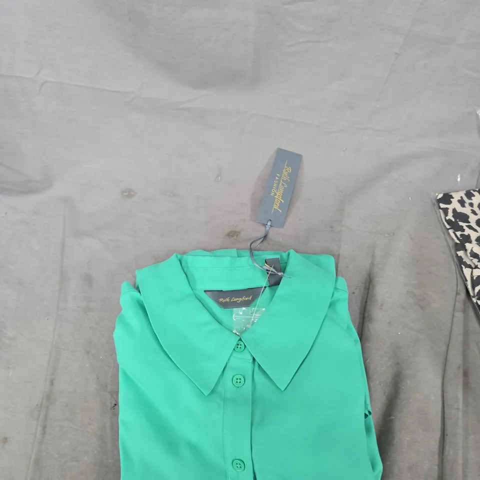 RUTH LANGSFORD GREEN BUTTON-DOWN SHIRT – UK 14 (US 10) –