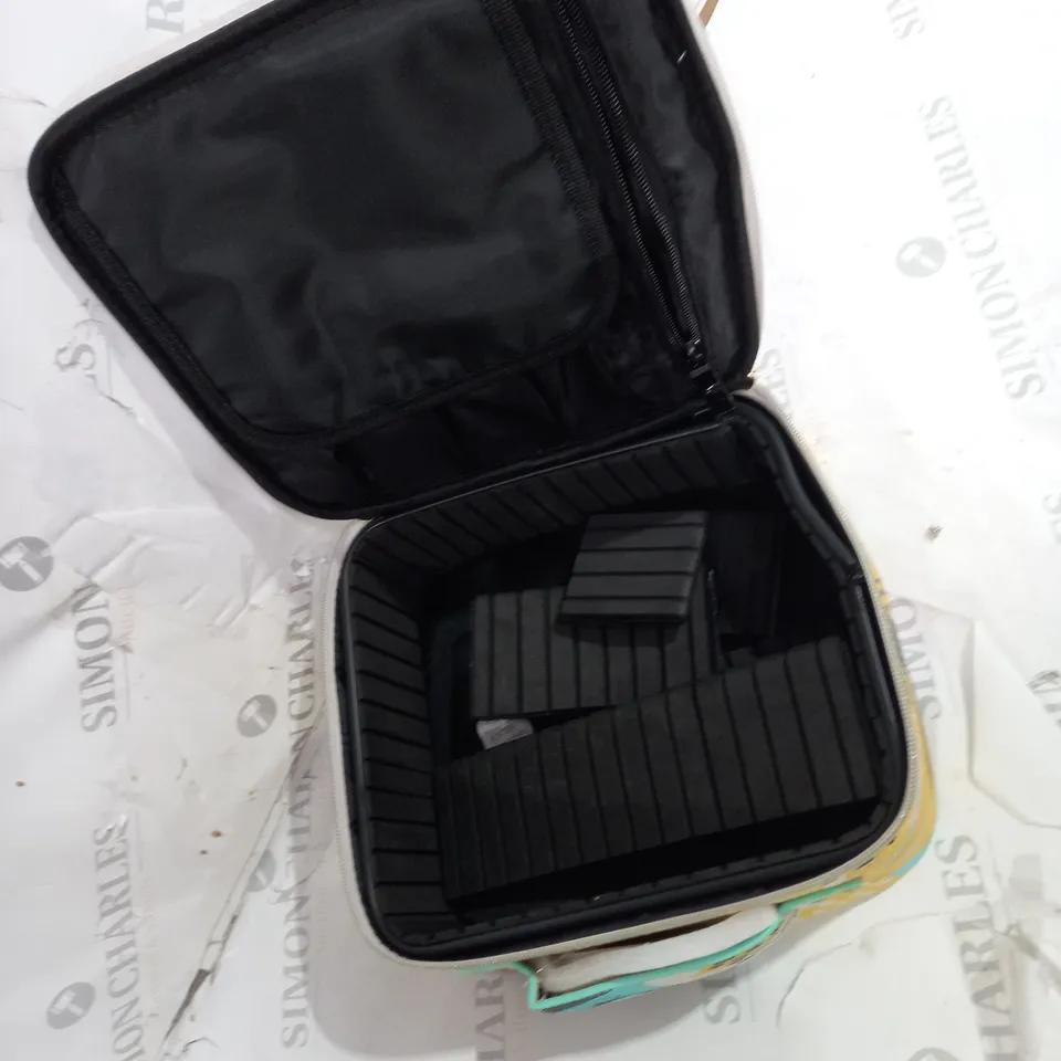 TILI MAKE UP ORGANISER MAKE UP BAG