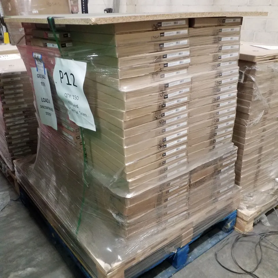 PALLET CONTAINING APPROXIMATELY 150 BOXED CURVED UNIVERSAL TRIMS