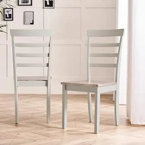 BOXED FURNITUREBOX UK 2X WHITBY WASH AND GREY WOODEN DINING CHAIRS, SOLID RUBBERWOOD, WARM STAINED FINISH, LADDERBACK DESIGN, MODERN MEETS TRADITIONAL FARMHOUSE STYLE, PAIR OF KITCHEN SEATS, WHITE