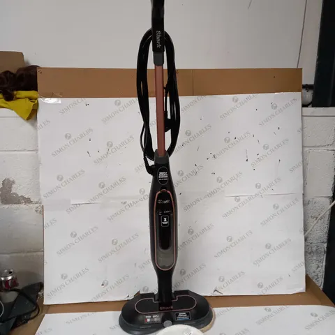 SHARK STEAM SCRUBBER WITH STEAM BLAST S7201