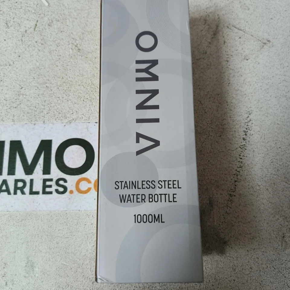 OMNIA STAINLESS STEEL WATER BOTTLE 1000ML – BLACK WITH CARRY HANDLE